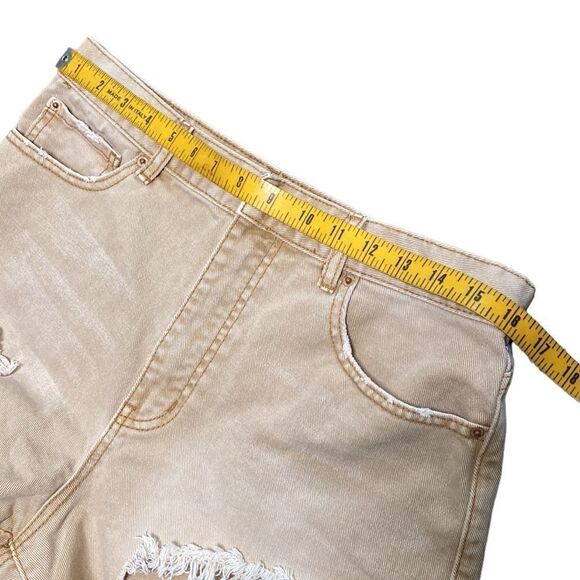 BDG Cheeky Shorts Neutral Tan Frayed - Picture 7 of 10